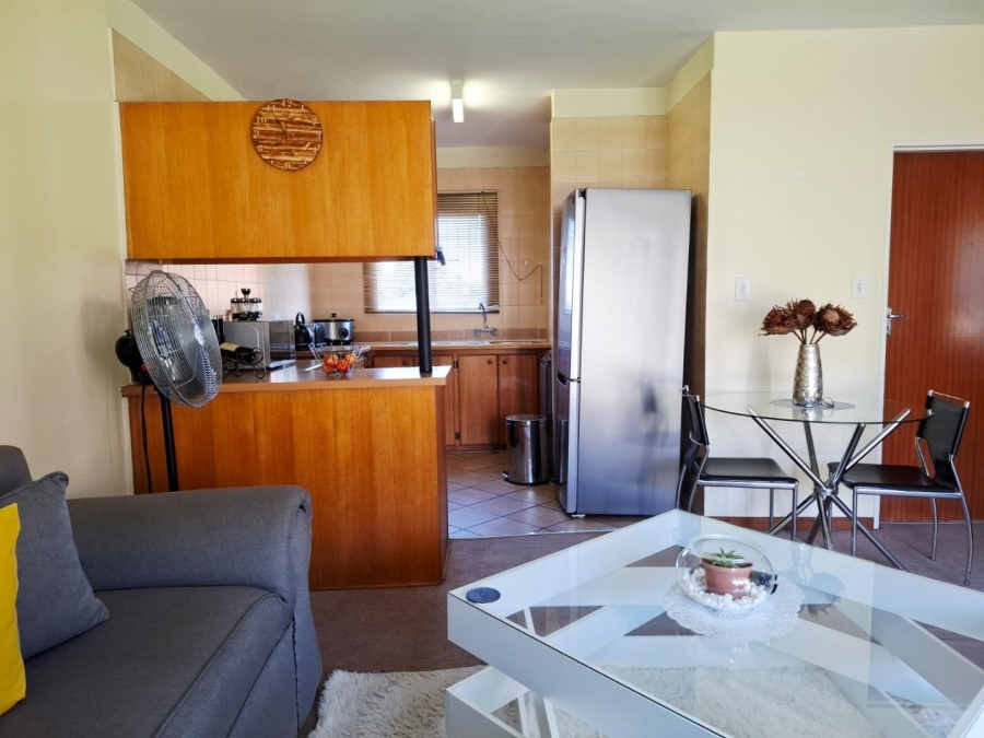 2 Bedroom Property for Sale in Langenhovenpark Free State